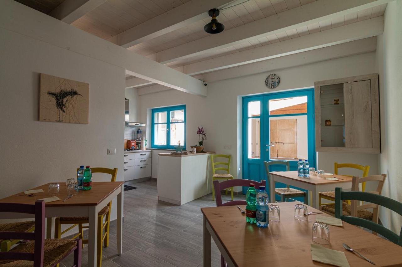 La Vecchia Dimora Bed & Breakfast Marrubiu Bagian luar foto