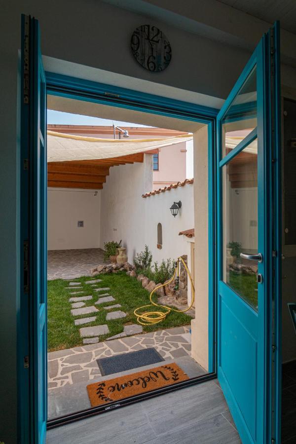 La Vecchia Dimora Bed & Breakfast Marrubiu Bagian luar foto