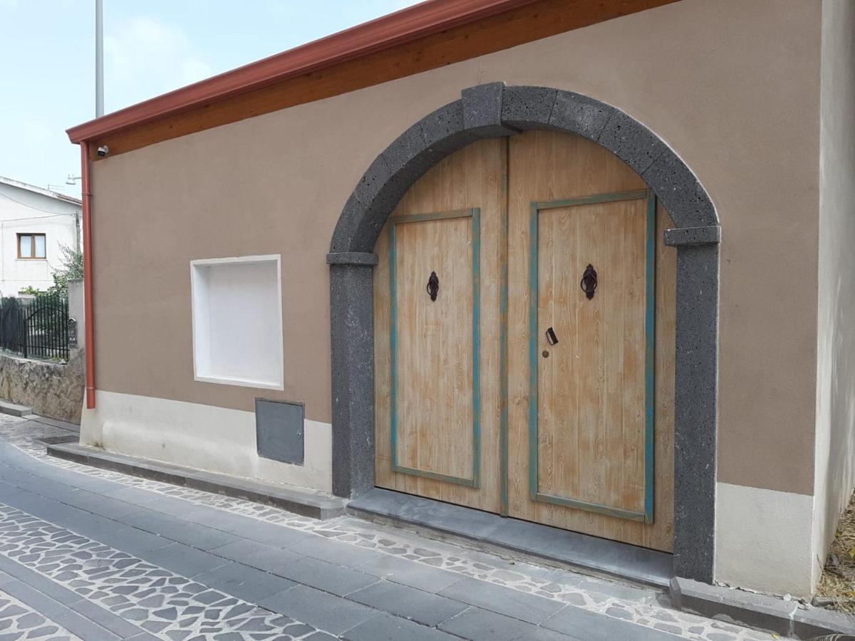 La Vecchia Dimora Bed & Breakfast Marrubiu Bagian luar foto