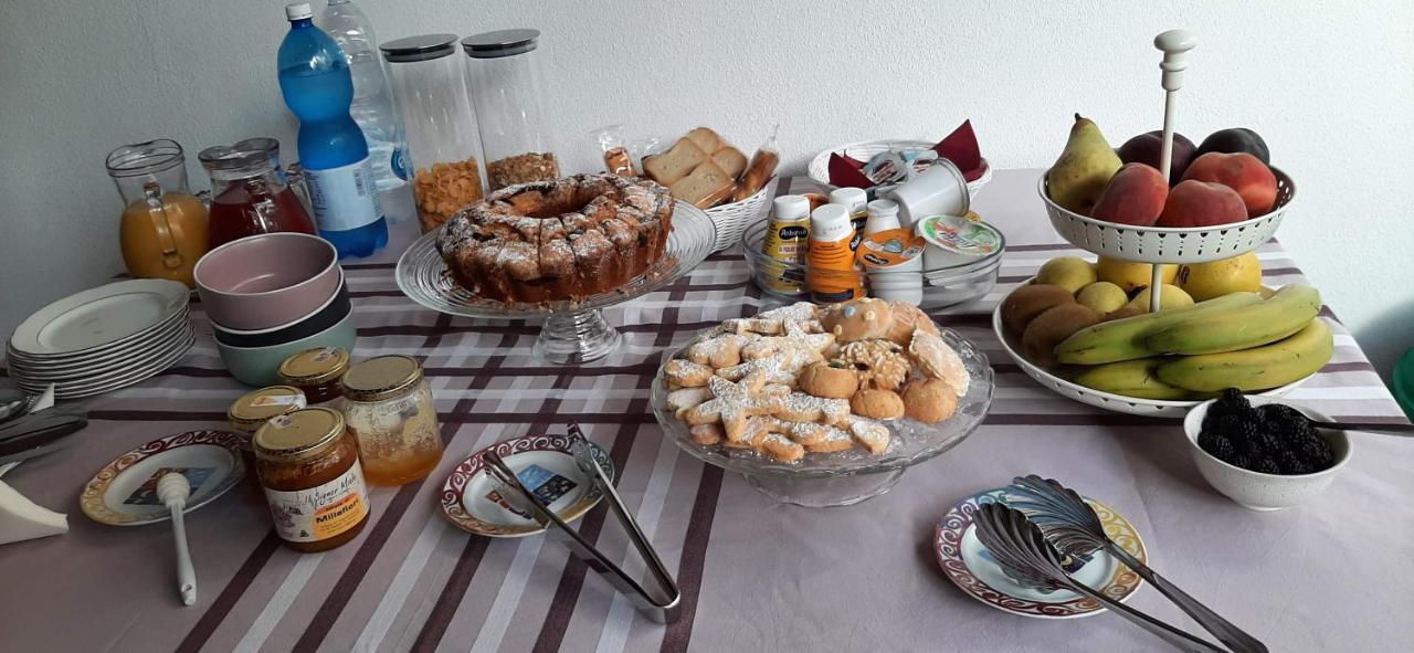 La Vecchia Dimora Bed & Breakfast Marrubiu Bagian luar foto